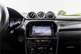 Suzuki Vitara 1.4 Boosterjet Select  | Pano | Trekhaak | Carplay / 26