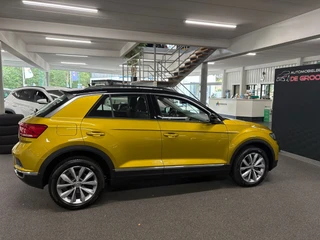 Volkswagen T-Roc 1.0 TSI Style/ NL auto/ Parkeersensoren/ Navi/ LMV / 7