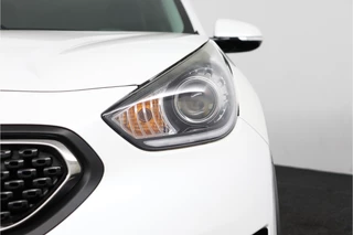 Kia Niro 1.6 GDi Hybrid DynamicLine  - Automaat - Trekhaak - Achteruitrijcamera - Navigatie - Cruise Control - Climate Control - 12 maanden bovag garantie / 14