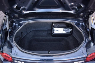 Mazda MX-5 RF 2.0 SkyActiv-G 184 Exclusive-Line | Hardtop | 184pk | Bose | Leer | Stoelverwarming / 7