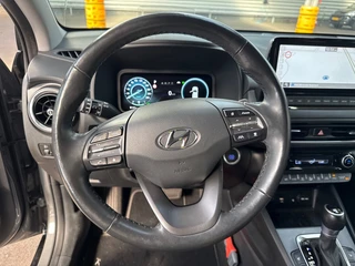 Hyundai Kona 1.6 GDI HEV Premium Automaat Stoelkoel+verw. Carplay Adap.Cruis / 19