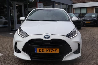Toyota Yaris 1.5 Hybrid 115 DYNAMIC STOELVERW. LED KOPLAMPEN LENDE STEUN AD-CRUISE CAMERA CLIMA / 24