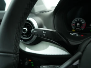 Audi Q2 35 TFSI 150PK S LINE S-TRONIC  | Panoramadak | Cruise Adaptief | Camera | Elektr. achterklep / 34