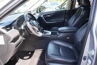 Toyota RAV4 2.5 HYBRID EXECUTIVE JBL NAVI APPLE/ANDROID EL-STOEL MET GEHEUGEN DODEHOEK DETECTIE EL.A.KLEP LED DAB 360* / 8