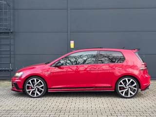 Volkswagen Golf 2.0 TSI GTI Clubsport / 265-360PK / NAP = UNIEK !! / NWE TURBO / PANO / DYNAUDIO / CAMERA / CARPLAY / 19 INCH ! / 18