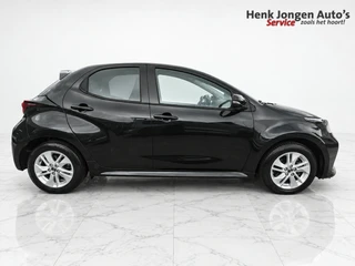 Mazda 2 Hybrid 1.5 Centre-line uit 2025 Rijklaar “Sinds 1970 | 5.000+ reviews | Score 9,5 | Service zoals ’t hoort” Henk Jongen Auto's in Helmond,  al 50 jaar service zoals 't hoort! / 4