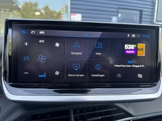 Peugeot 2008 Allure 1.2 Hybrid 145 e-DSC6 | Apple Carplay/Android Auto | Draadloze Telefoonoplader | Dodehoek Detectie | Adaptief Cruise Control | Lichtmetalen Velgen 17 Inch / 21