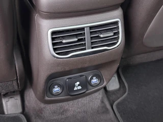 Hyundai Santa Fe 1.6 T-GDI PHEV Premium Sky 7p. APPLE CARP. | STOEL VENTILATIE/VERWARMING | 7 PERS | 360˚ CAMERA | HEAD-UP DISP. | / 31