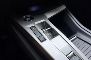 Peugeot 408 1.2 Hybrid 145 e-DCS6 Allure | Apple carplay/Android auto | Climate control | Parkeersensoren achter | achteruitrijcamera | / 27