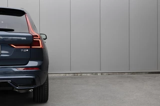 Volvo XC60 T8 Plug-in hybrid AWD Ultra Dark Snel Leverbaar! Te bestellen! / 19