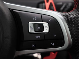 Volkswagen Golf 2.0 TSi GTi 290 Pk TCR | Panorama Dak | Adaptive Cruise | Camera | Stoelverwarming | 18 inch | 90.438 km!! / 37