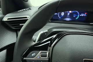 Peugeot 2008 1.2 Hybrid 145 Allure | Climate & Cruise Control | Parkeersensoren voor + achter | AppleCarplay/Android Auto | / 21