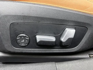 BMW 3-serie 320i M Sport | Schuifdak | Camera | HeadUp Display | Stoelverwarming | Memory Stoelen / 28