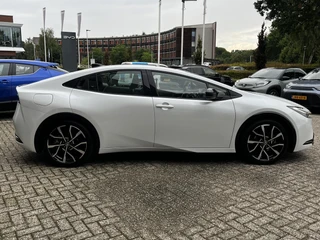 Toyota Prius 2.0 Plug-in Executive Skyview APPLE/ANDORID PANO AD-CRUISE STOELVERWARMING CLIMA NAVI PARK-SENSOREN / 7