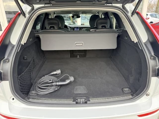 Volvo XC60 2.0 Recharge T6 AWD Inscription  | Stoelventilatie | LED | Keyless | Apple Carplay | Stuur- en stoelverwarming |  Pano / 71