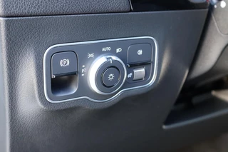 Mercedes-Benz B-Class 200 Luxury Line Panoramadak / Stuurwielverwarming / Stoelverwarming / 28