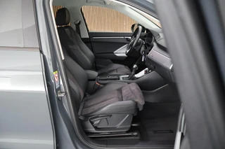 Audi Q3 35 TFSI 150pk S-Tronic Advanced LED Koplampen Stoelverwarming Trekhaak ACC Parkeersensoren / 13