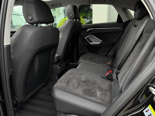Audi Q3 Sportback 35 TFSI S Edition * Panoramadak * Matrix Led * Camera / 15