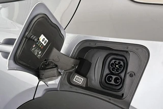 Opel Mokka-e Elegance 50-kWh 11kw bl. SOH 100% Achteruitrijcamera Apple CarPlay / 27