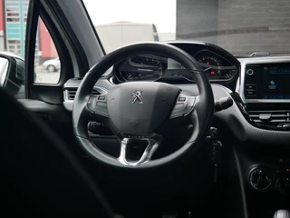 Peugeot 208 1.2 PureTech Signature Nieuwe Riem| Carplay| Stoelverwarming / 8