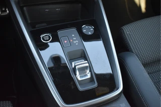 Audi A3 Sportback 35 TFSI edition one 3x S-Line 150pk  | Stoelverwarming | Camera | Virtual Cockpit | DAB | Carplay/Android | Full LED / 25