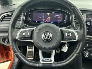 Volkswagen T-Roc 1.5 TSI R Line | Schuifdak | Camera | Navi | Virtual Dash | Stoelverw. | Adaptive Cruise / 17