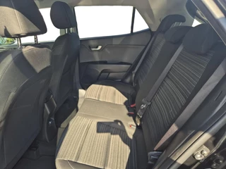 Kia Stonic 1.0 T-GDi MHEV DynamicPlusLine | Airco | Navi | Camera | LM Velgen | Privacy Glass | / 19