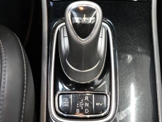 Mitsubishi Outlander 2.4 PHEV Intense / 31