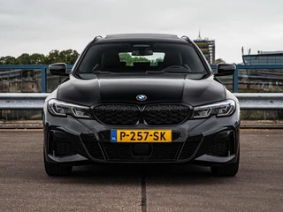 BMW 3-serie Touring M340i xDrive High Executive M Sport B58 | Panoramadak | Laser LED | Driving Assistant Prof | Trekhaak | HUD | Keyless | Memory | Ambianceverlichting | 19" | Dealeronderhouden | incl. BTW / 5
