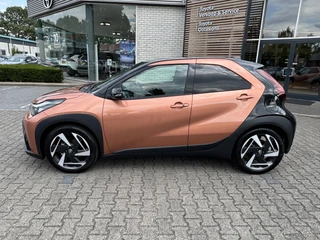 Toyota Aygo X HYBRID 115 ENVY NIEUW EN DIRECT LEVERBAAR!! LED PARK-SENSOREN KEYLESS STOELVERW APPLE/ANDROID CLIMA AD-CRUISE NAVI / 2