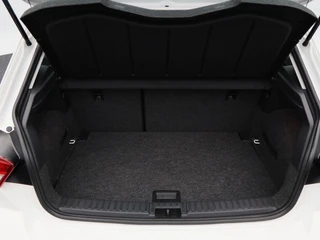 SEAT Ibiza 1.0 EcoTSi Style | Cruise Control | Airco | Parkeersensoren | CarPlay | 15 Inch | 29.984 Km !! / 19