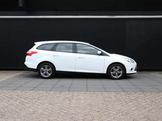 Ford Focus Wagon 1.0 EcoBoost Edition / 5