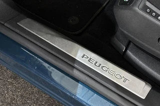 Peugeot 3008 1.6 HYbrid4 300 Blue Lease GT Pano Trekhaak FOCAL Stoelverwarming / 29