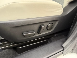 Mazda MX-30 E-SkyActiv R-EV 170 Makoto | Automaat | Adaptive cruise | Stoelverwarming | Head-up display | CarPlay | Camera / 6