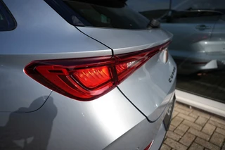 CUPRA Leon 1.4 E-HYBRID VZ ALL IN PRIJS ,Carplay , Navi, ACC / 17