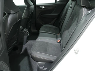 Volvo EX40 SINGLE MOTOR PLUS BLACK EDITION 70 KWH 100% SOH  | Trekhaak | Harman Kardon | Warmtepomp / 41