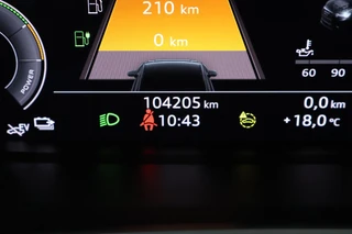 Audi Q3 Sportback 45 TFSIe 245pk S Edition S-Line LED Camera Keyless Navigatie Stoelverwarming / 34