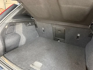 Volvo XC40 2.0 T4 Inscription | Parkeer assist Pro | CarPlay | Winter Pakket | LED | Ambient | Rij Assist Pro | Keyless | NAP / 48