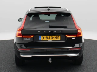 Volvo XC60 2.0 T8 455 Pk Plug-in hybrid AWD Plus Bright | Panoramadak | Trekhaak | 360° Camera | Harman Kardon | Leder | 19 Inch | 35.116 Km!! / 8
