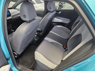 Volkswagen ID.3 First Plus 58 kWh Geen import | Trekhaak | Camera | SOH 92% / 10