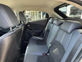 Mazda 2 1.5 Skyactiv-G Luxury  | Leer | Apple/Android | Stoel- en stuurverwarming | PDC | Cruise | ECC | Navi / 62
