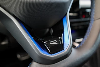 Volkswagen Golf 2.0 TSI R 4Motion  | PANO | AKRAPOVIC | DODE HOEK | STUURVERW | IQ-LIGHT | / 33