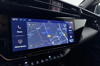 Alfa Romeo Junior 1.2 Turbo 145pk Hybrid Automaat Ibrida Speciale | Navigatie | Adapt. Cruise control | Climate control | Elektrische achterklep | Keyless | LED Matrix koplampen | 18" Lichtmetalen velgen / 25