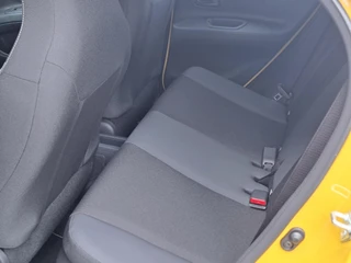 Toyota Aygo X Hybrid 115 GR Sport NIEUW IN DE SHOWROOM DIRECT LEVERBAAR 18'' LM-VELGEN PDC STOELVERWARMING AD-CRUISE / 12