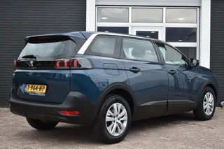 Peugeot 5008 PureTech 130 EAT8 Automaat GT 7-persoons | Navigatie via Carplay & Android Auto | Achteruitrijcamera | Parkeersensoren v+a | Stoelverwarming | Climate Control | Keyless Start | DAB | Isofix Bevestigingspunten | Lichtmetalen Velgen | Zeer Compleet!!! / 4