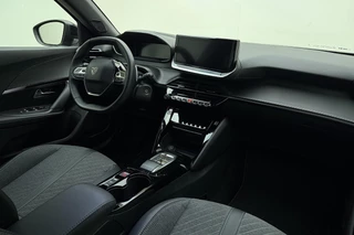 Peugeot 2008 1.2 Hybrid 145 Allure | Climate & Cruise Control | Parkeersensoren voor + achter | AppleCarplay/Android Auto | / 15