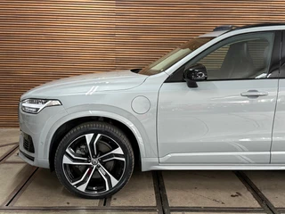 Volvo XC90 2.0 T8 Plug-in AWD Ultra Dark | Massage | Luchtvering | 22Inch | 7-Pers. | Pano |360°|H & K |Head-Up|Elektr Trekhaak / 49
