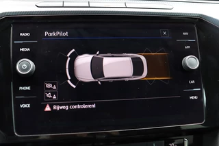 Volkswagen Arteon 2.0 TSI Business R-Line | NAP | 190PK | Adaptive Cruise | Virtual Cockpit | Clima | Navi | Stoelverwarming | Led / 28