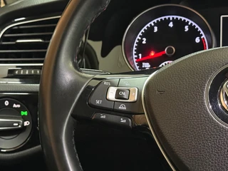 Volkswagen Golf Variant 1.4 TSI R-line | 150pk | DSG Camera | Licht+Zicht | Ambient | Winter Pakket / 29