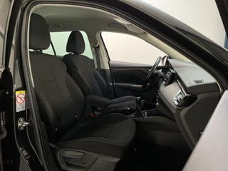 Skoda Kamiq 1.0 TSI 110pk Ambition Parkeersensoren Climate Control DAB+ Cruise Control / 6